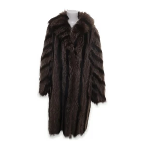 Brun pälsjacka - Skitsnygg pälsjacka. Storlek s/m. Passar mig som är s och vill ha lite oversize. Men passar även m. 