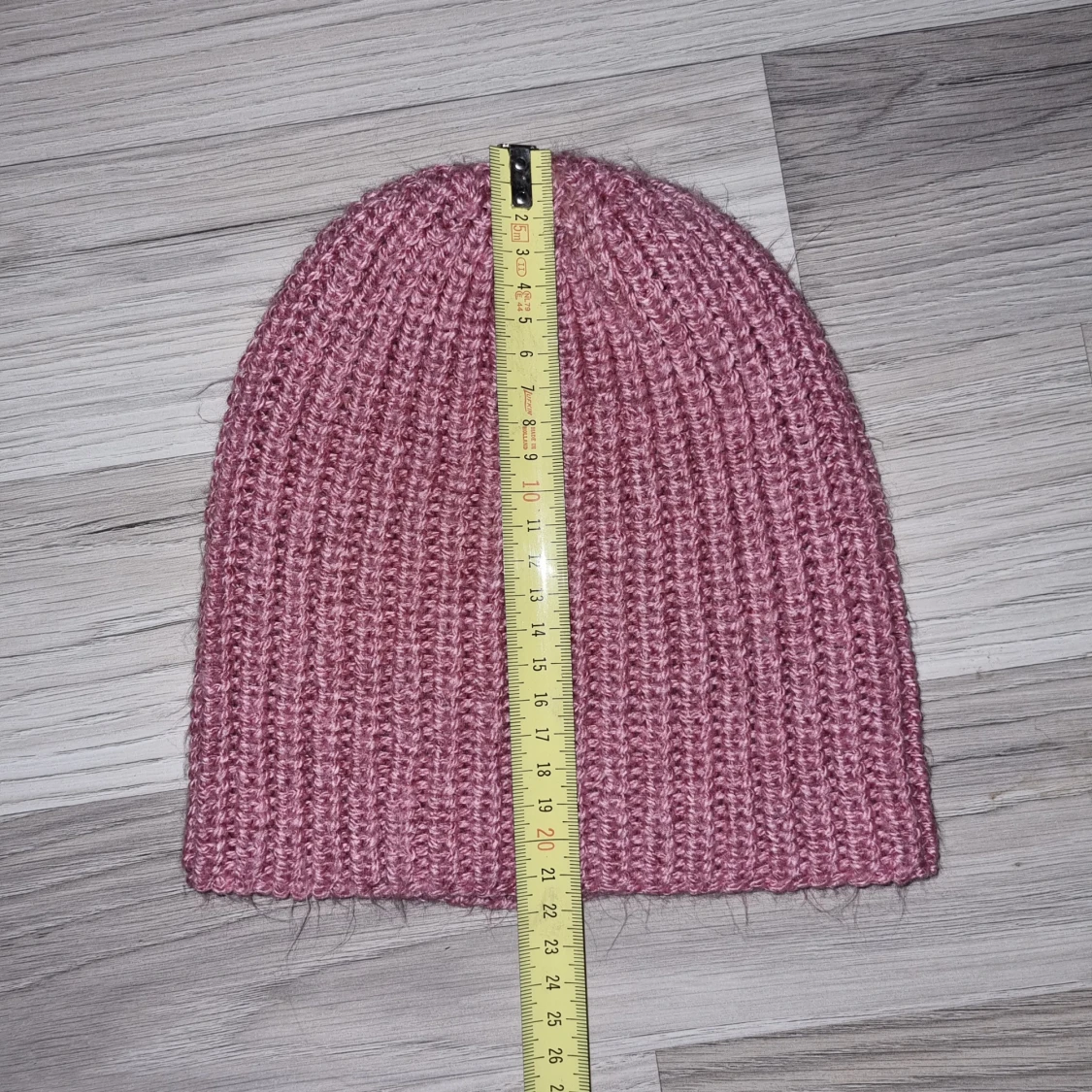 Rosa stickad mössa - 2