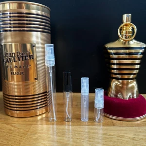 Jean Paul Gaultier le male elixir - Säljer Le Male Elixir från Jean Paul Gaultier, en herrparfym med. Doften har noter av vanilj, honung och amber. Perfekt för den som vill ha en söt och kryddig doft till speciellt vintern. Flaskan är 125ml men är ungefär 90ml kvar. Nypris ca 1500kr. FINNS ÄVEN I 2,3,5,10ML KOLLA PROFILEN FÖR ANDRA STORLEKAR ! 2ml 39kr | 3ml 49kr | 5ml 69kr | 10ml 129kr |  