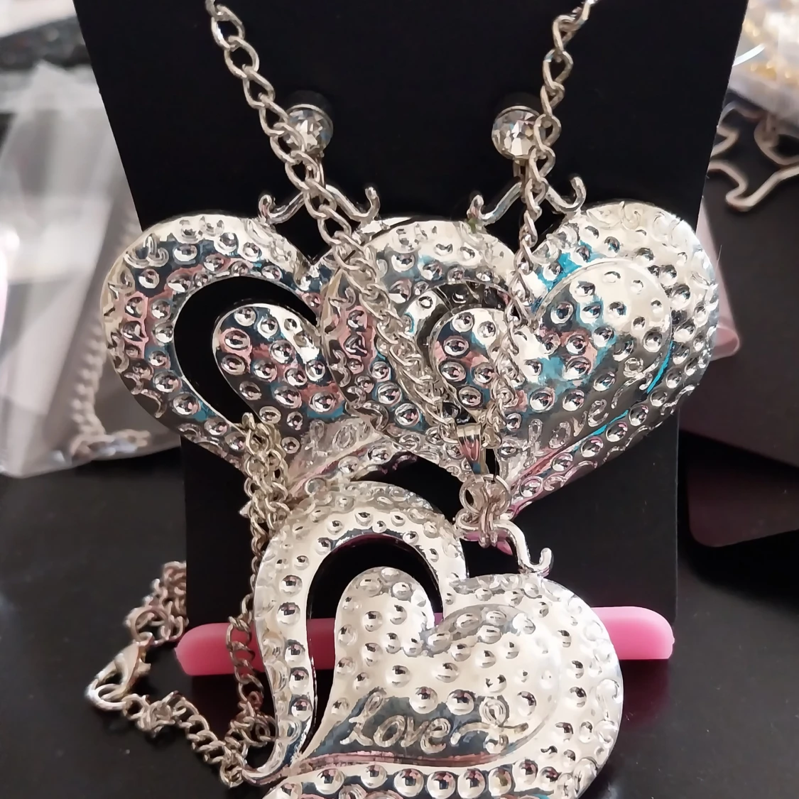 Guldpläterat smyckeset med pärlor och rosetter - 1