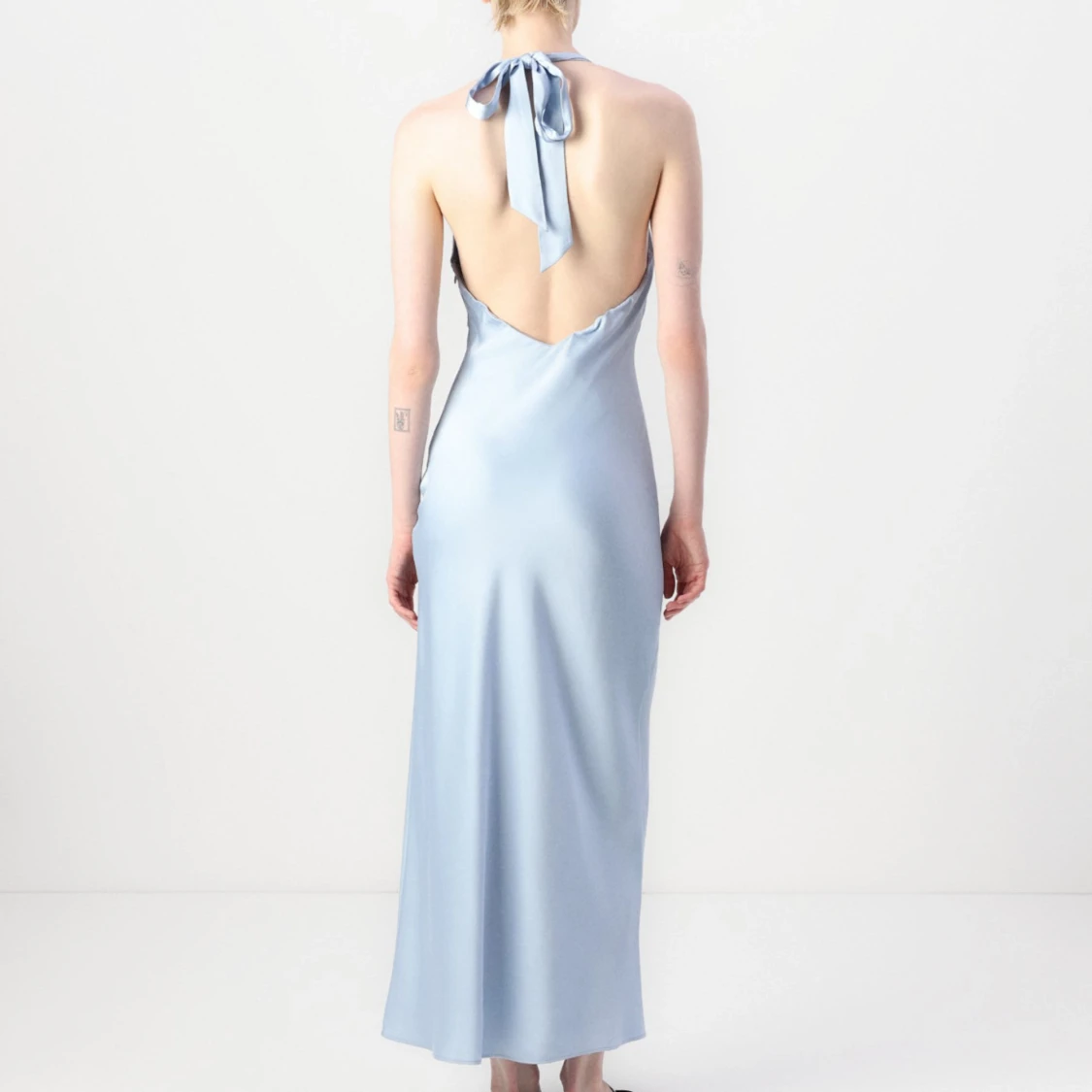 Ljusblå långklänning från Abercrombie & Fitch - 1