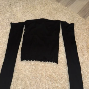 Topp - Off shoulder