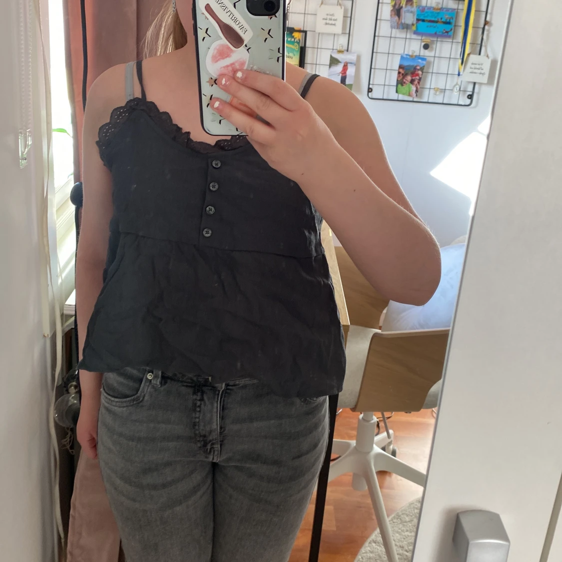 Mörkgrön linnetopp med spets från H&M