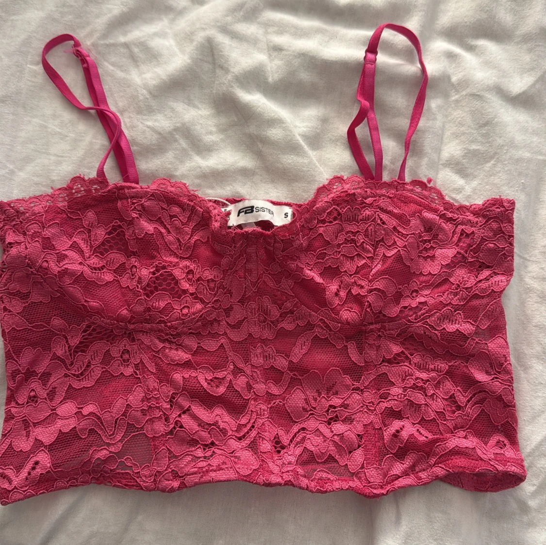 Rosa spetsig croppad linnetopp 