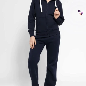 Mjukiset från russemerch - Trendigt snyggt mjukiset från russemerch, säljer pga av att de inte kommer till användning💕💕