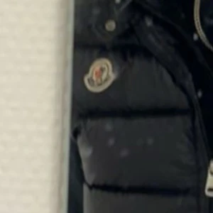 Moncler jacka sökes  - Söker moncler jacka, till ett bra pris 