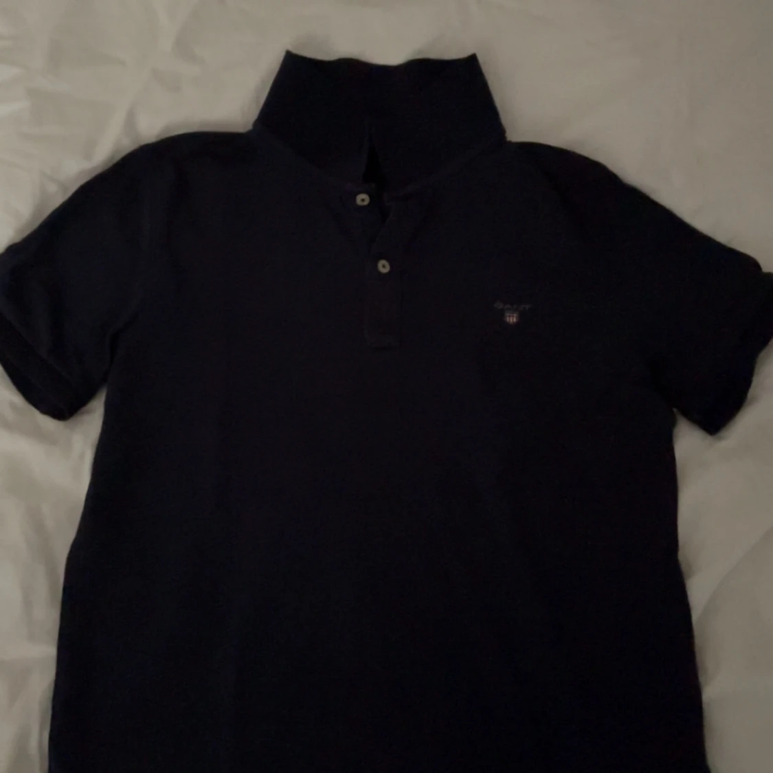 Mörkblå pikétröja från Gant 158-164 - 1