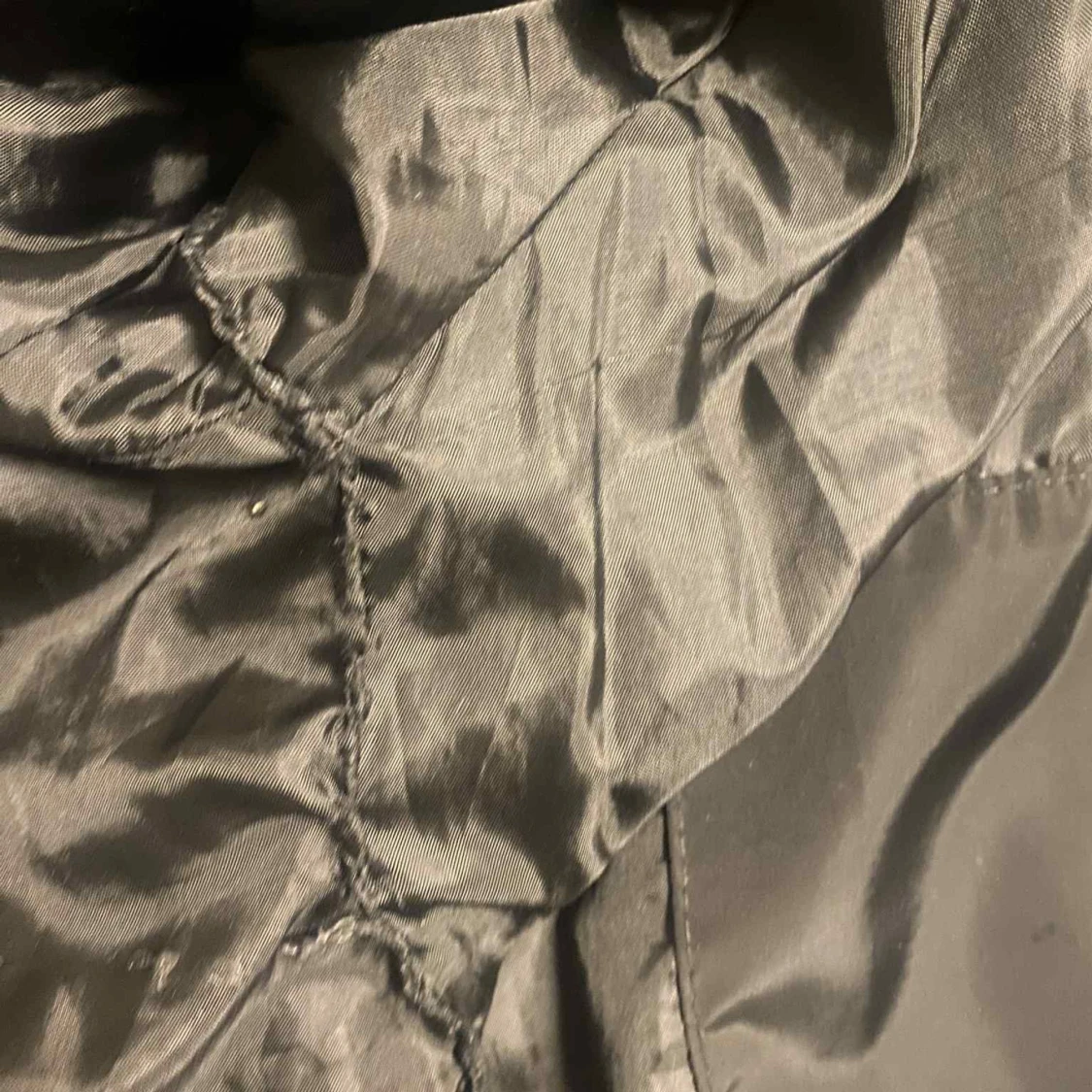 Svart Moncler pufferjacka med logga storlek  XL - 4