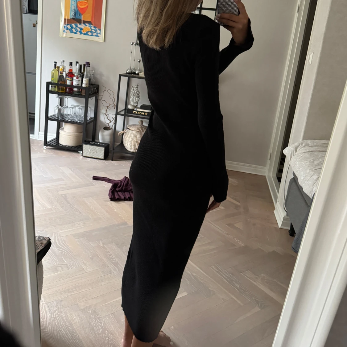 Svart ribbad långklänning  - 1