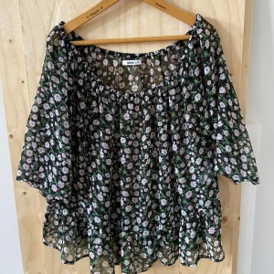 Blommig tunika - Fint skick