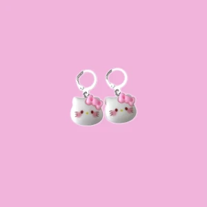 Hello kitty örhängen  - Nickelfria, Helt nya! Finns flera par