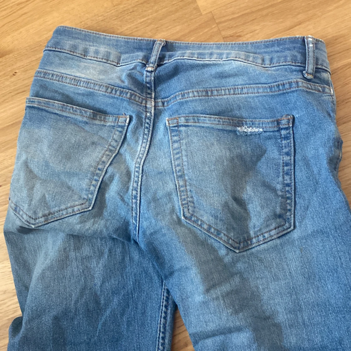 Blå bootcut jeans - 1