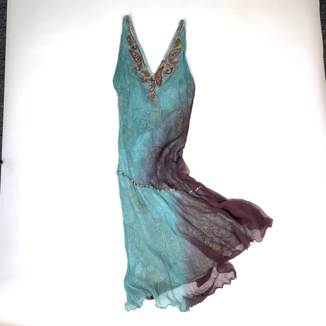 Flowy långklänning med paisleymönster - 90