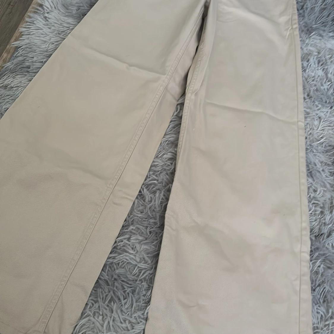 Beiga wide byxor från Lindex - 1