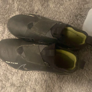 Nike air zoom skor - Nike air zoom inomhus skor jätte bra för det sporten du kör när man har inomhusträning 