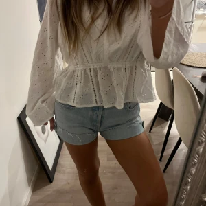 Jeansshorts - Söta jeansshorts från Zara i fint skick!