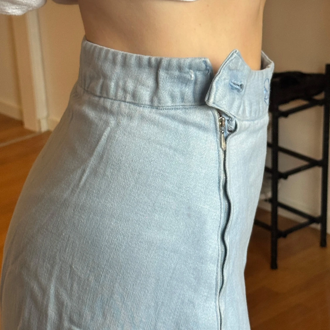 Ljusblå långkjol med broderi - 3