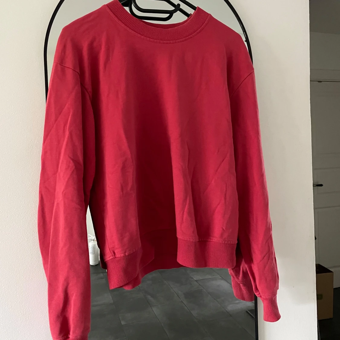 Röd sweatshirt - 1