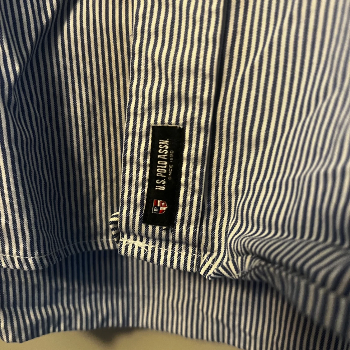 Blåvit randig skjorta från U.S. Polo Assn. - 3