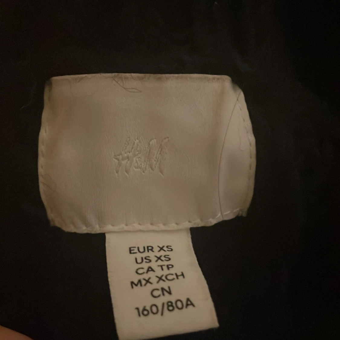 Svart stickad tröja med dragkedja från H&M - 2