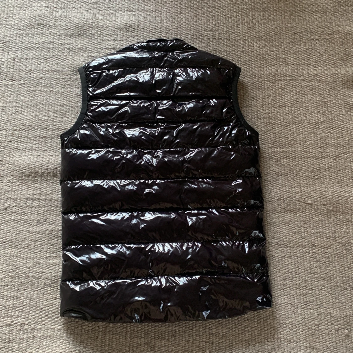 Svart moncler gui väst - 1