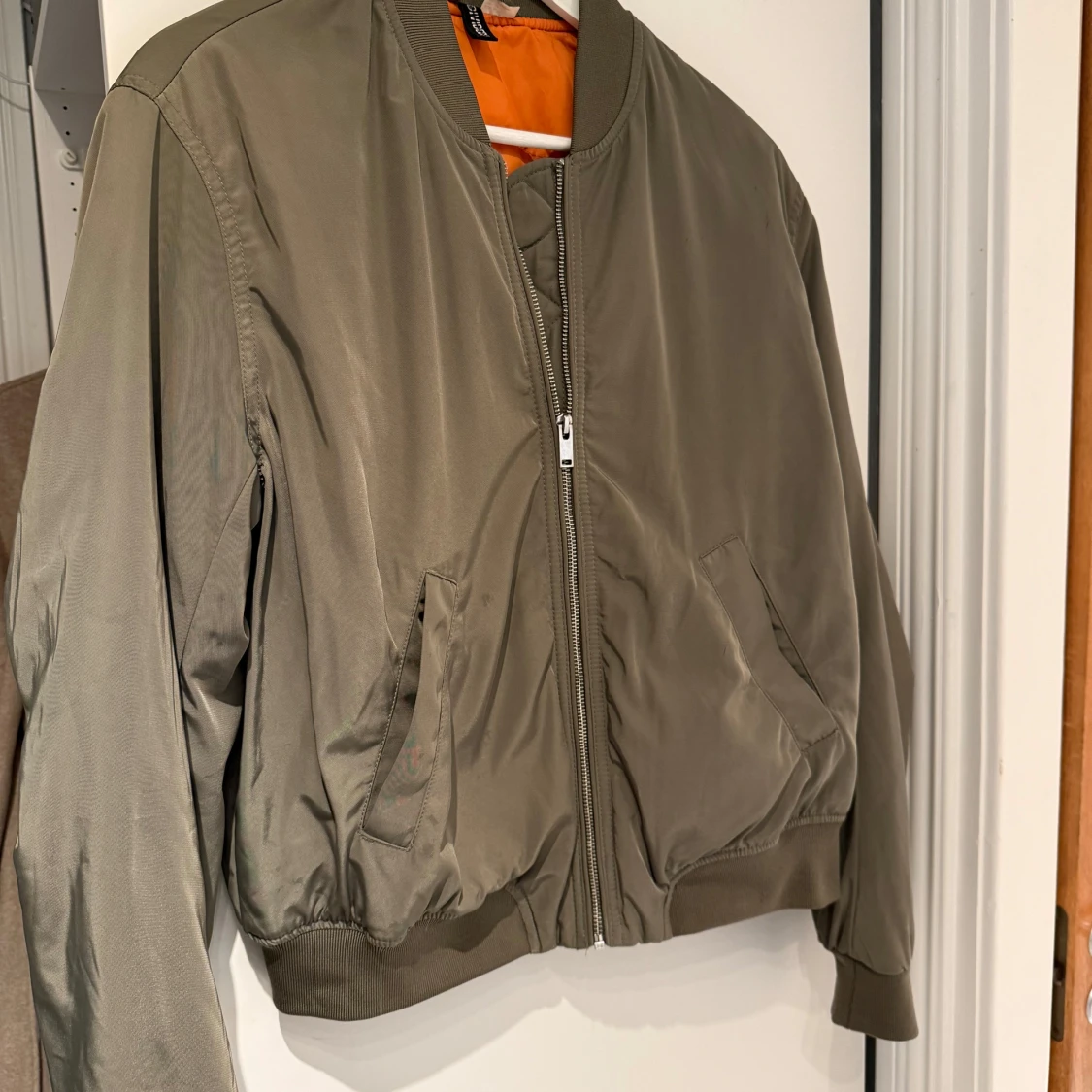 Bomberjacka från Divided