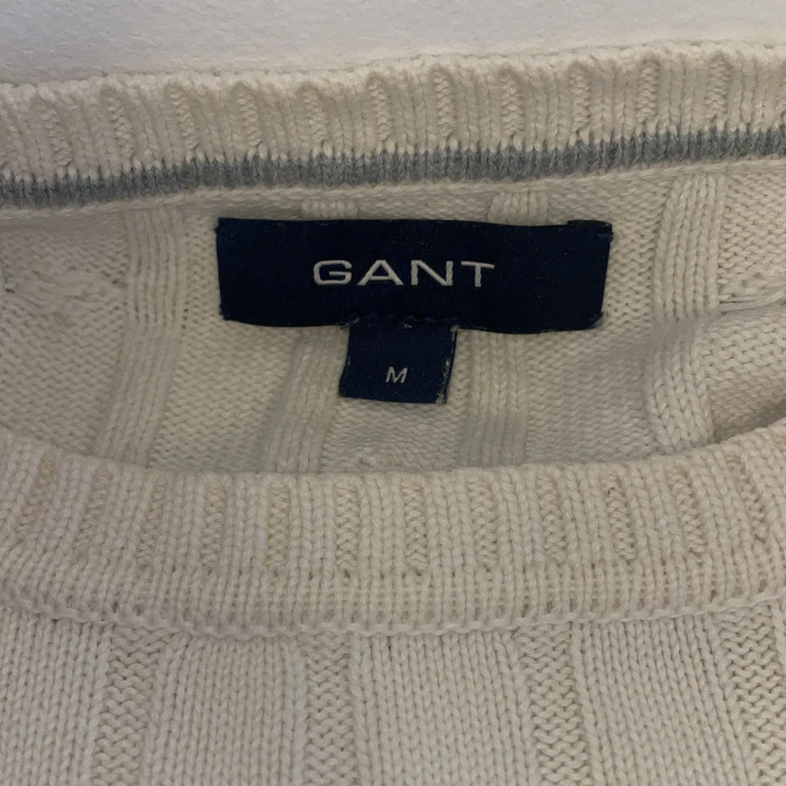 Vit kabelstickad tröja från GANT - 1