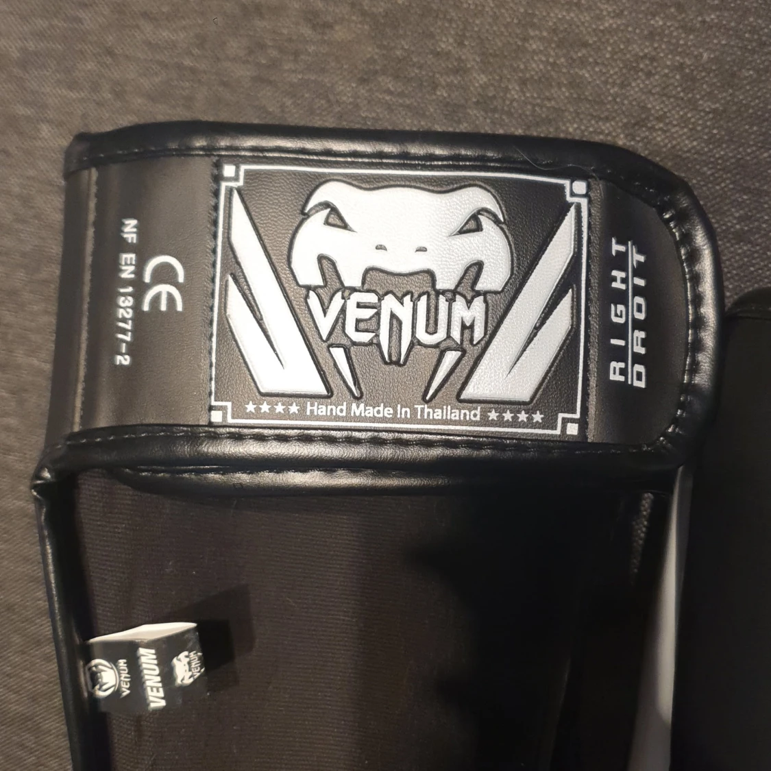 Benskydd från Venom - 3