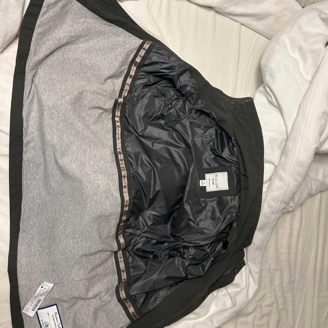 Grå vindjacka från Tommy Hilfiger - 2