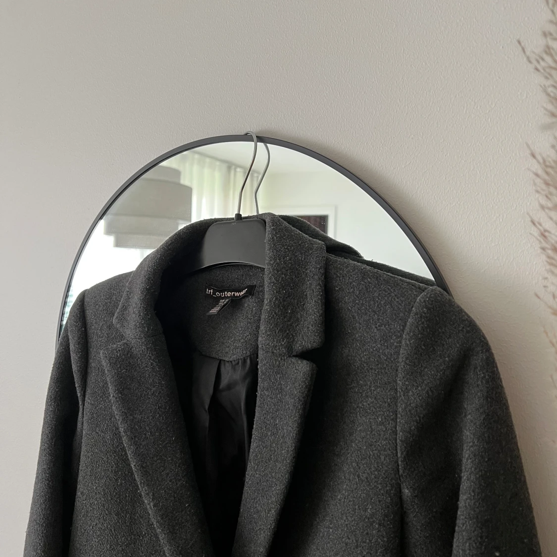 Mörkgrå kappa  - 1