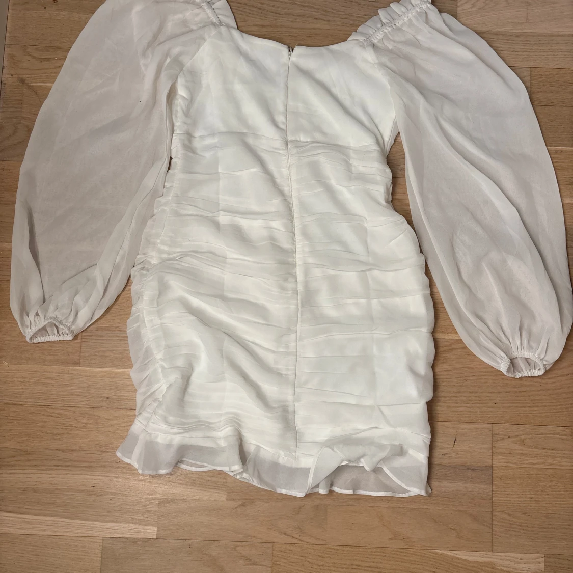 Vit klänning från NLY Trend - 4