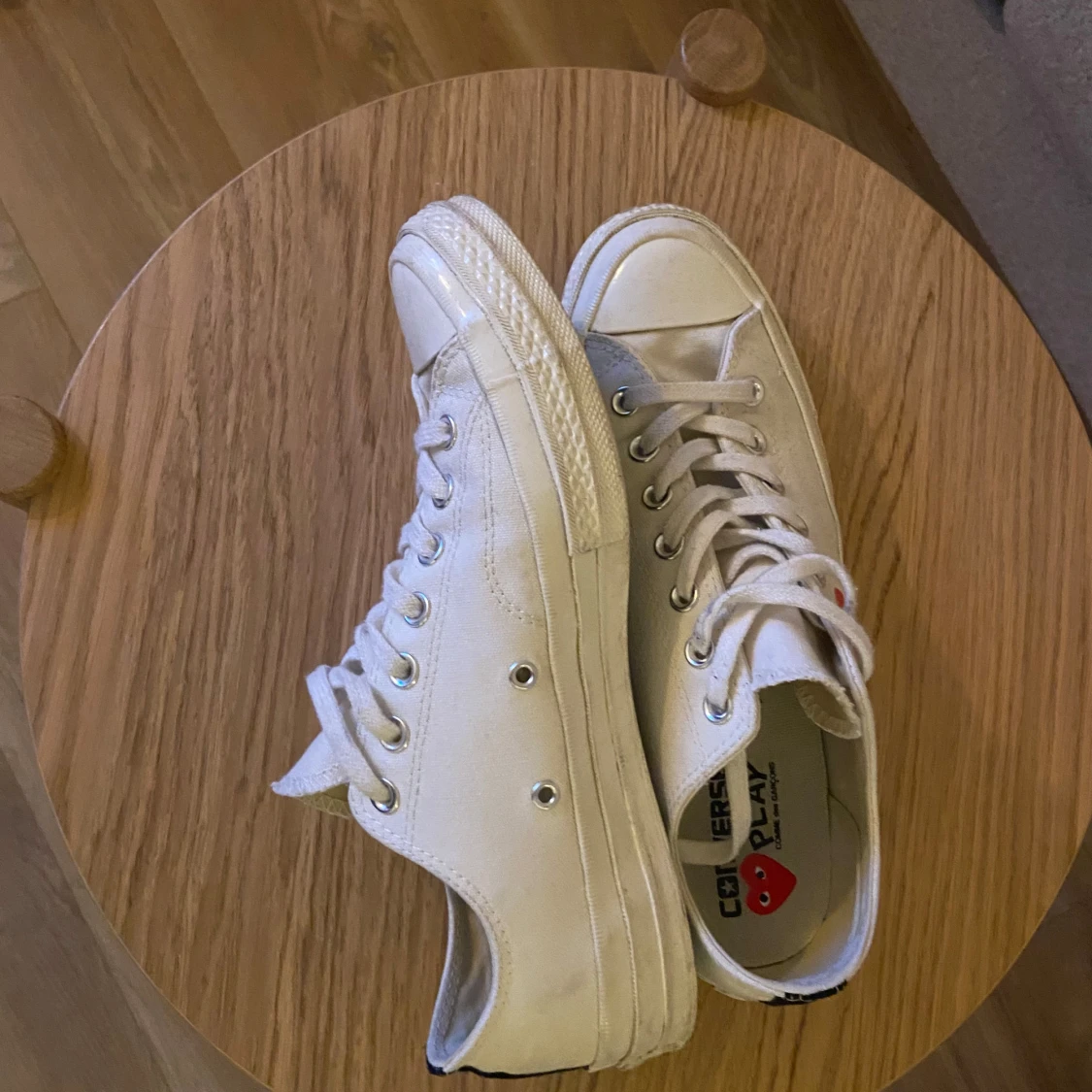 Vita sneakers från Converse x CDG - 2