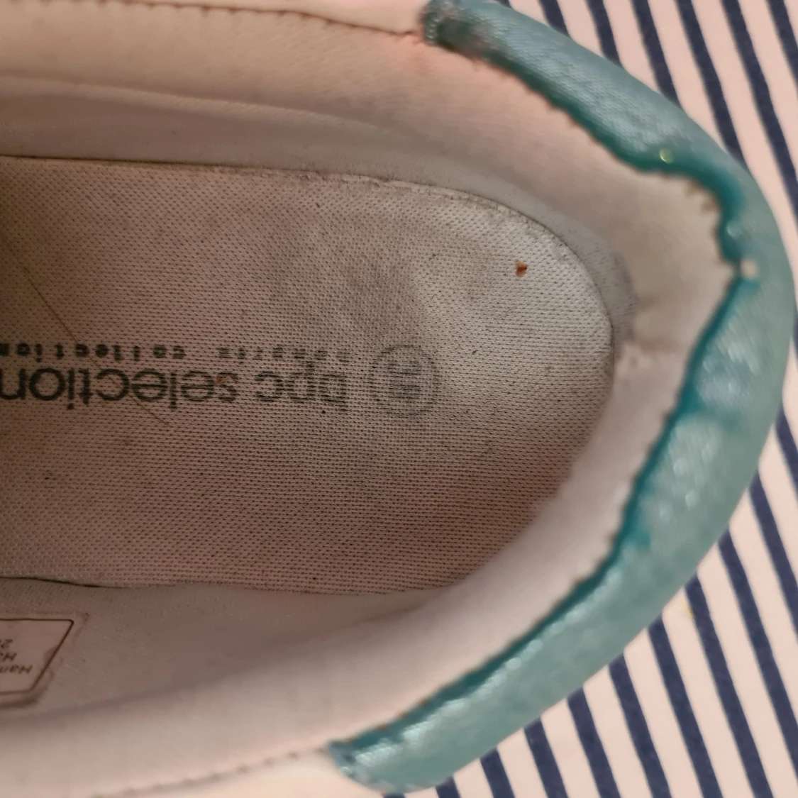 Vita och blåa sneakers från Bcp selection - 3