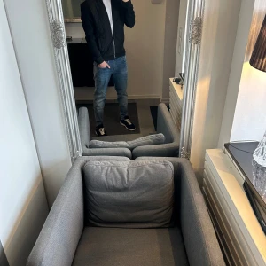 Replay jeans hyperflex - Säljer dessa snygga Replay jeansen som är i ett mycket gott skick, jag på bilden är 174 o väger mellan 55-60, hör av er vid frågor 