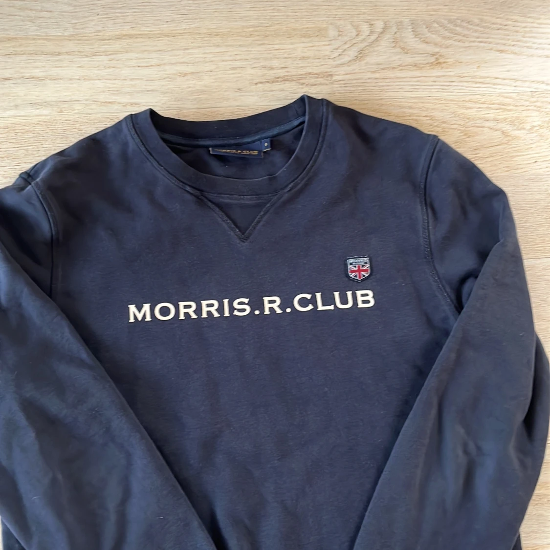 Svart tröja från Morris R. Club - 1