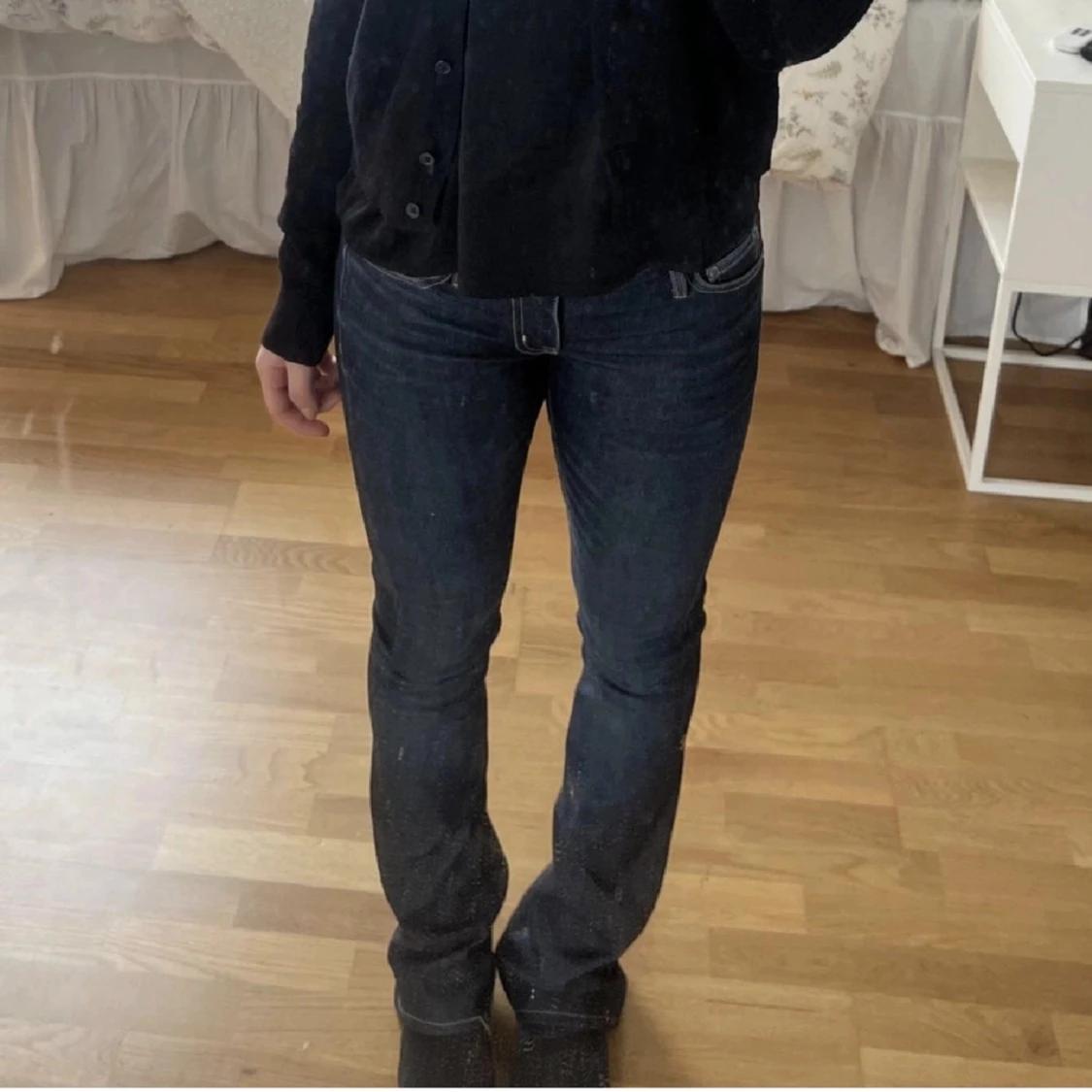 Lågmidjade crocker jeans  - 1