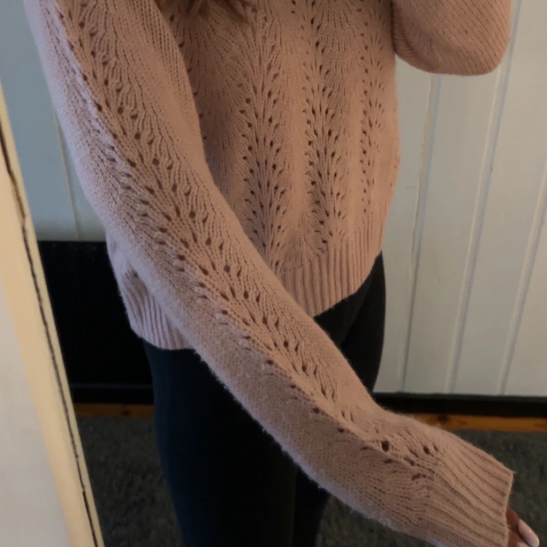 Rosa stickad polotröja - 2