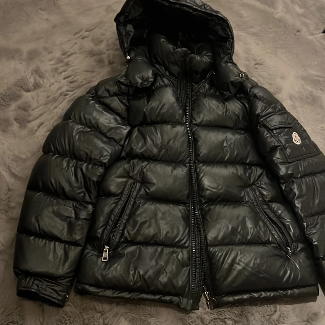Svart Moncler Maya