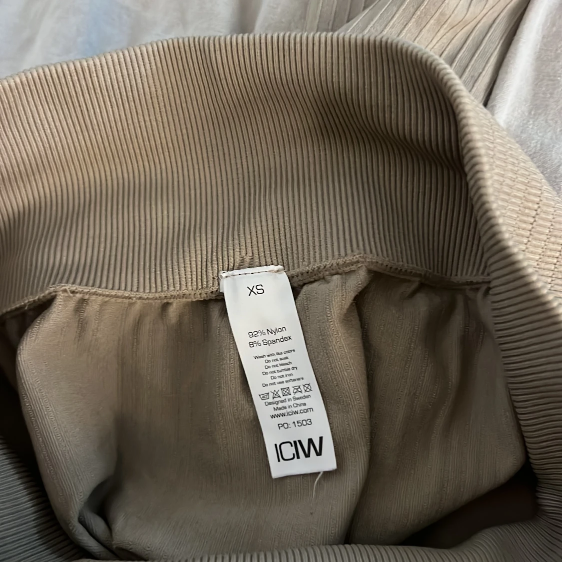 Beige ribbade leggings från ICANIWILL - 2