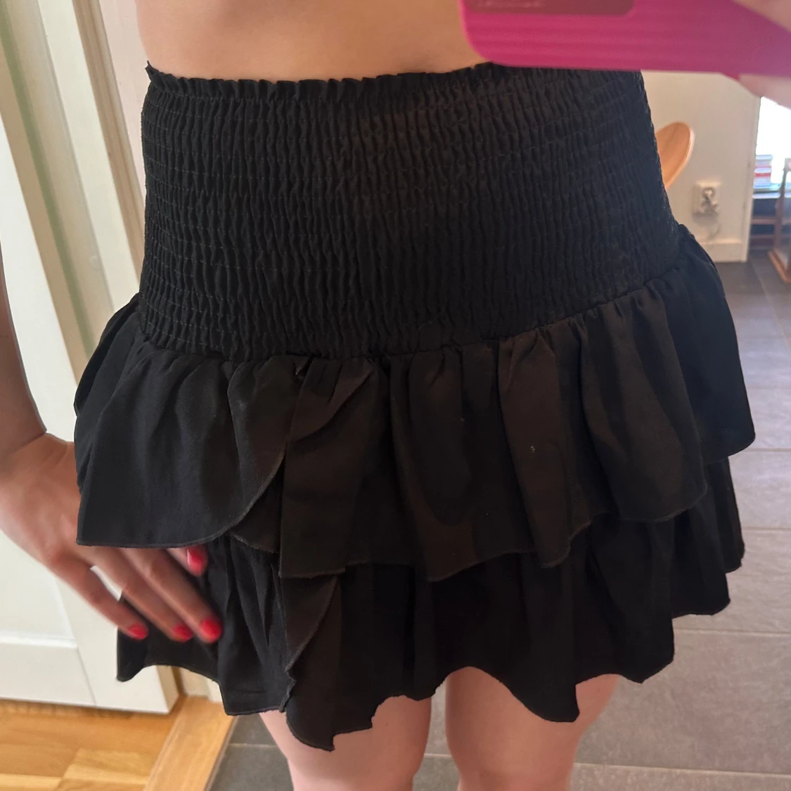 Svart volangkjol  - 3