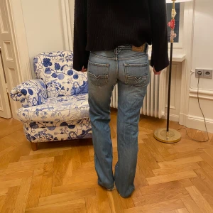 Diesel jeans - Vintage jeans från Diesel som inte säljs längre. Små hål i skrevet men som inte syns vid användning 