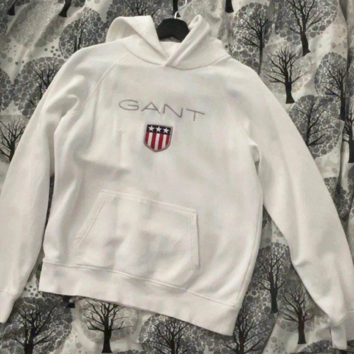 Vit hoodie från GANT