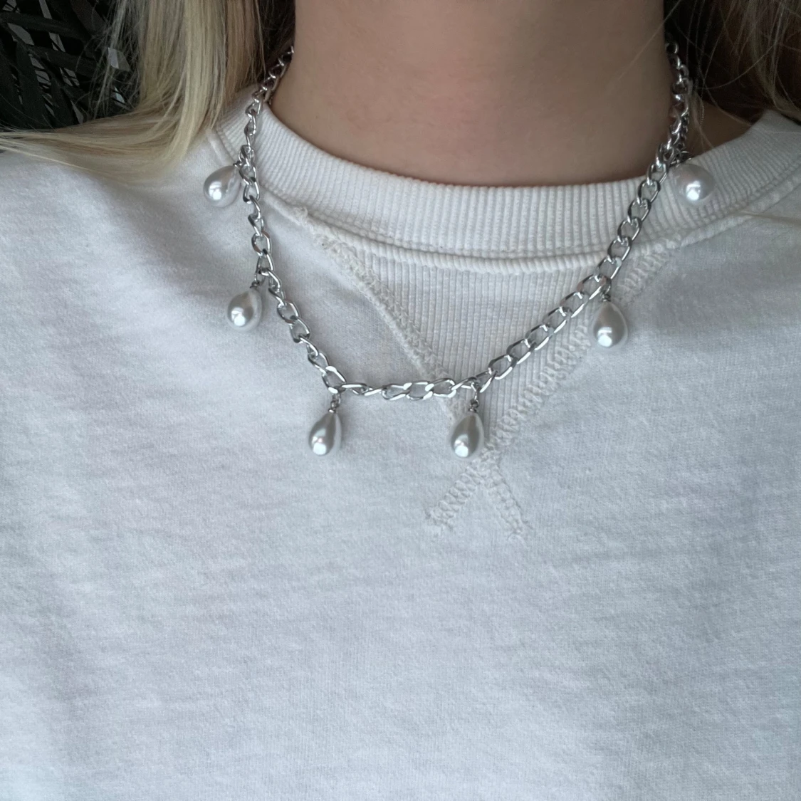 Silver halsband med pärlor  - 1
