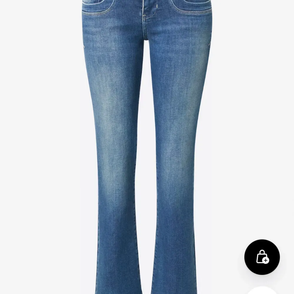Blåa Ltb valerie jeans i storlek 26/30. Passar inte mig så säljer dom, skriv om ni vill ha fler bilder!. Farkut & Housut.