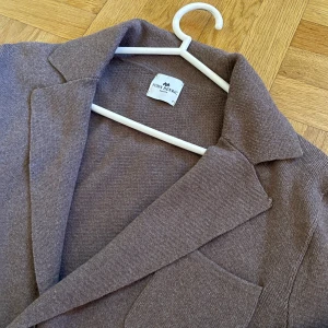 Cardigan/Blazer - John Henric - Storlek S men passar mer som M. Väldigt bra skick, 9/10! 