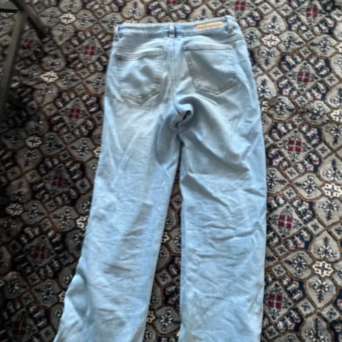 Ljusblå jeans med raka ben - 1