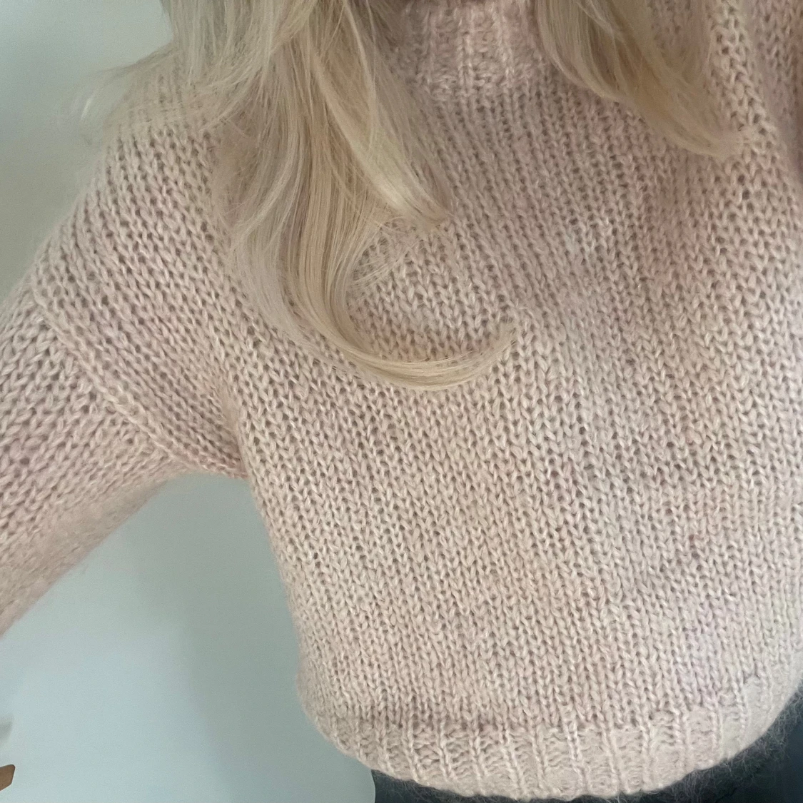 Ljusrosa stickad tröja  - 2