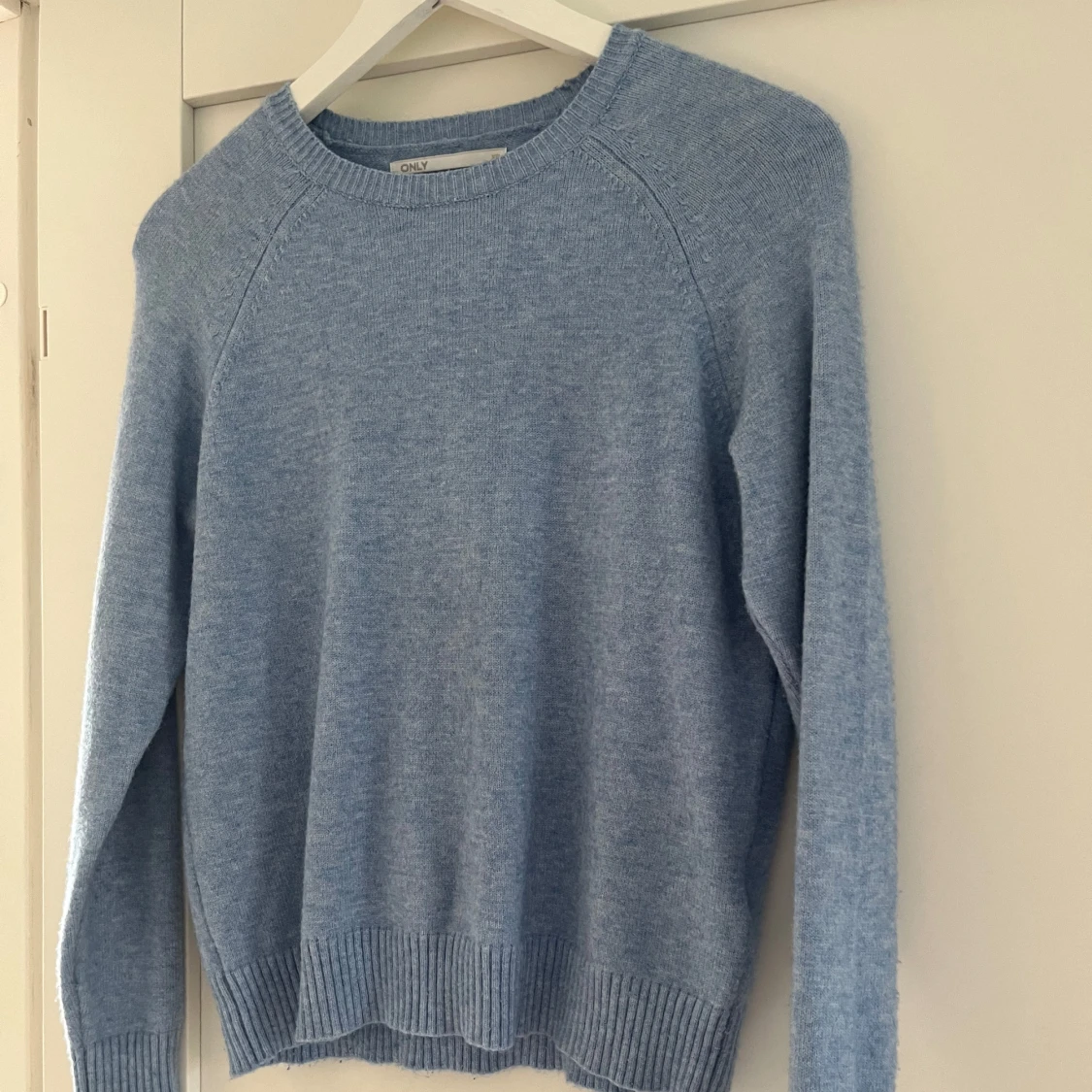 Ljusblå stickad tröja från ONLY - 1