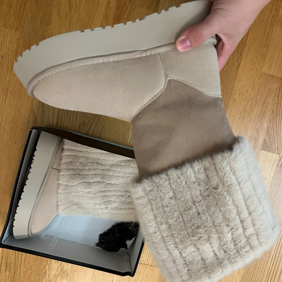 Beige pälsboots - 1