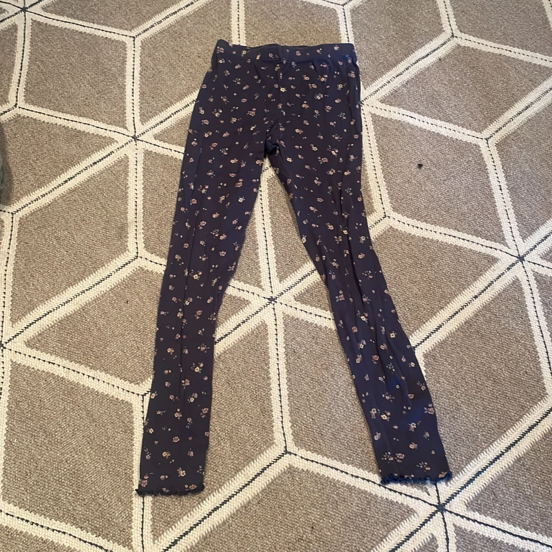 Blommigt set med topp och leggings - 2